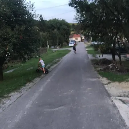 Jobarat Vendeghaz Apartamento